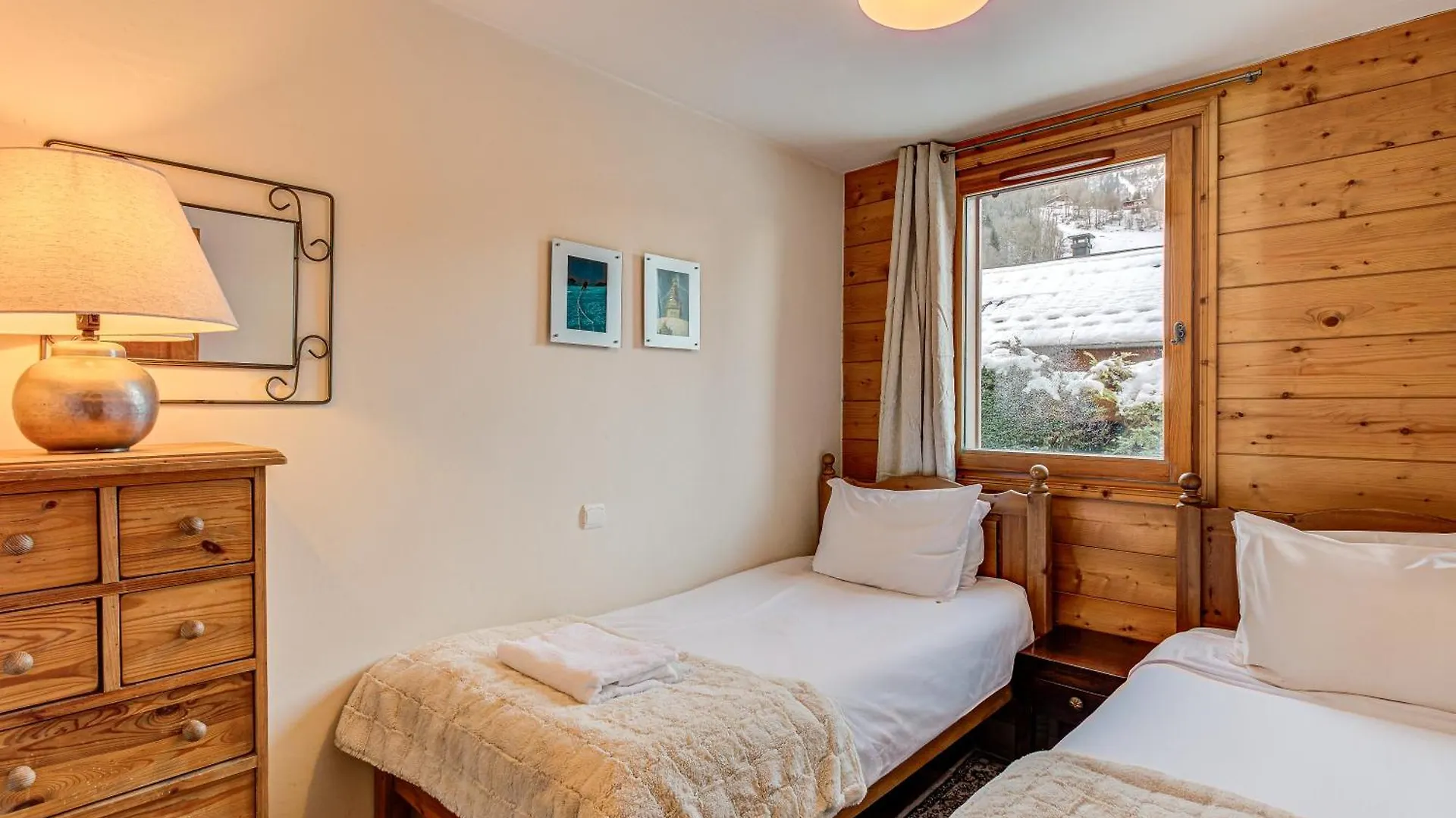 Apartment Kandahar - Alpes Travel - Central Chamonix - Sleeps 4 Les Houches Francja