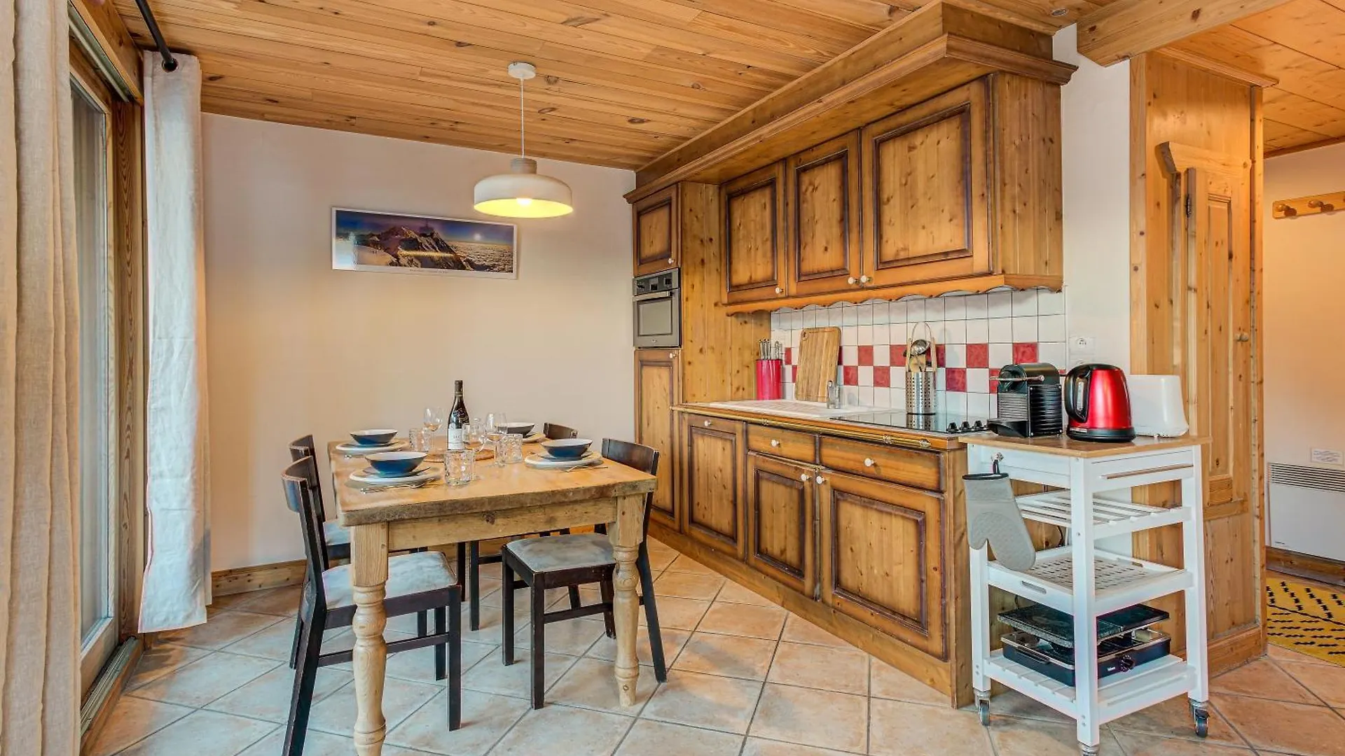 Apartment Kandahar - Alpes Travel - Central Chamonix - Sleeps 4 Les Houches