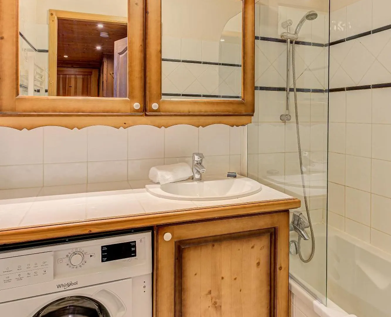 Apartment Kandahar - Alpes Travel - Central Chamonix - Sleeps 4 Les Houches
