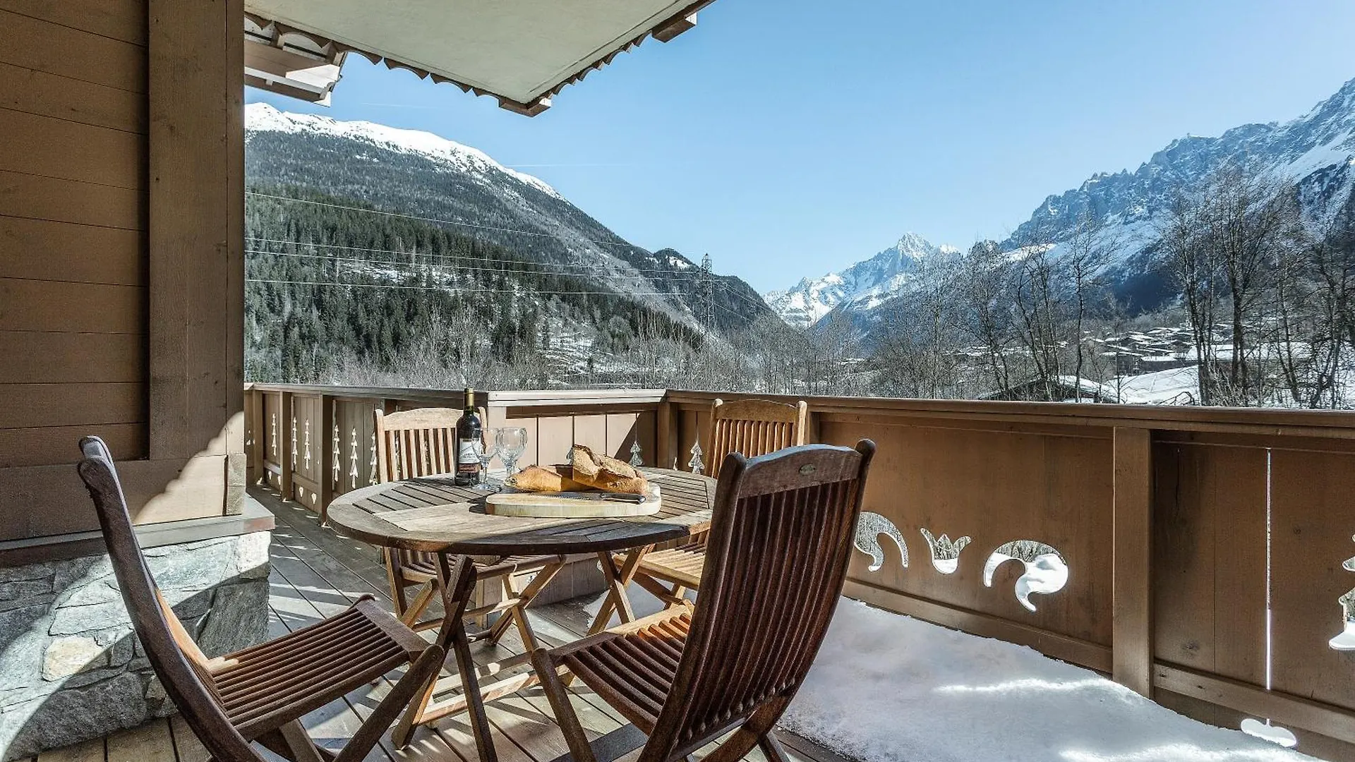 Apartment Kandahar - Alpes Travel - Central Chamonix - Sleeps 4 Les Houches 0*,  Francja
