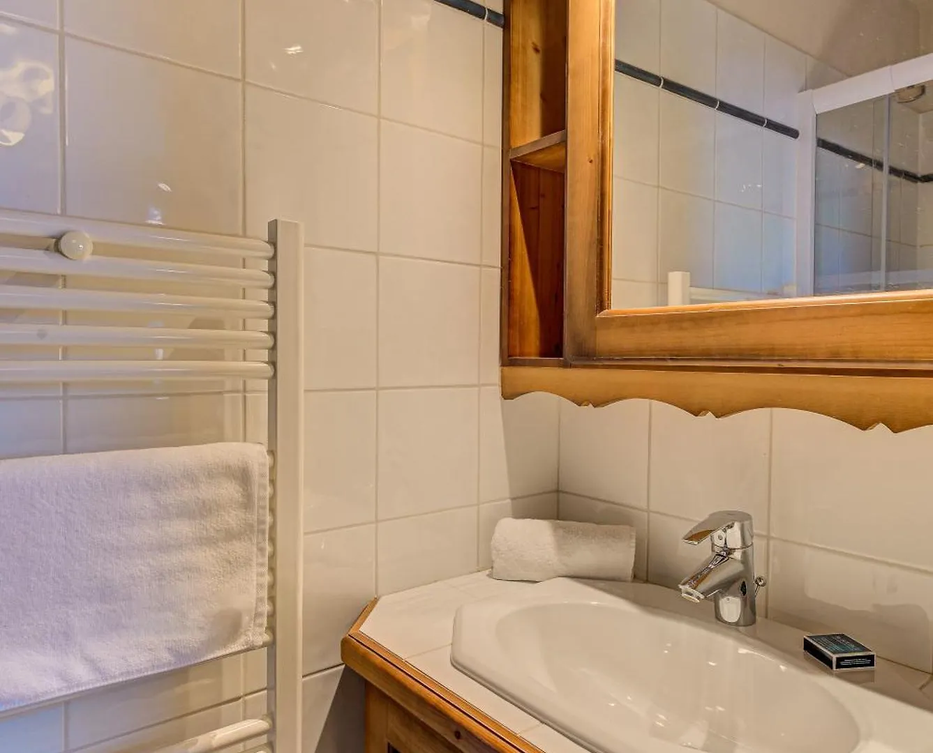 Apartment Kandahar - Alpes Travel - Central Chamonix - Sleeps 4 Les Houches
