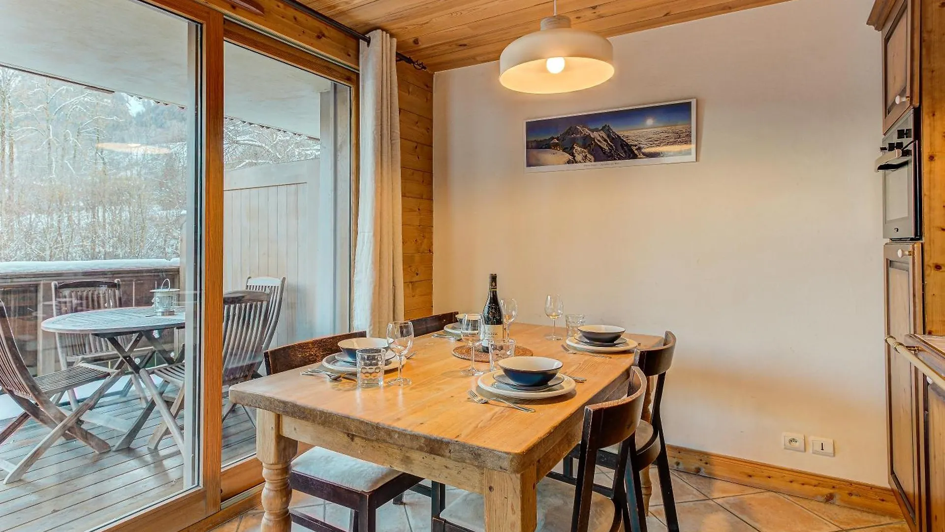 Apartment Kandahar - Alpes Travel - Central Chamonix - Sleeps 4 Les Houches